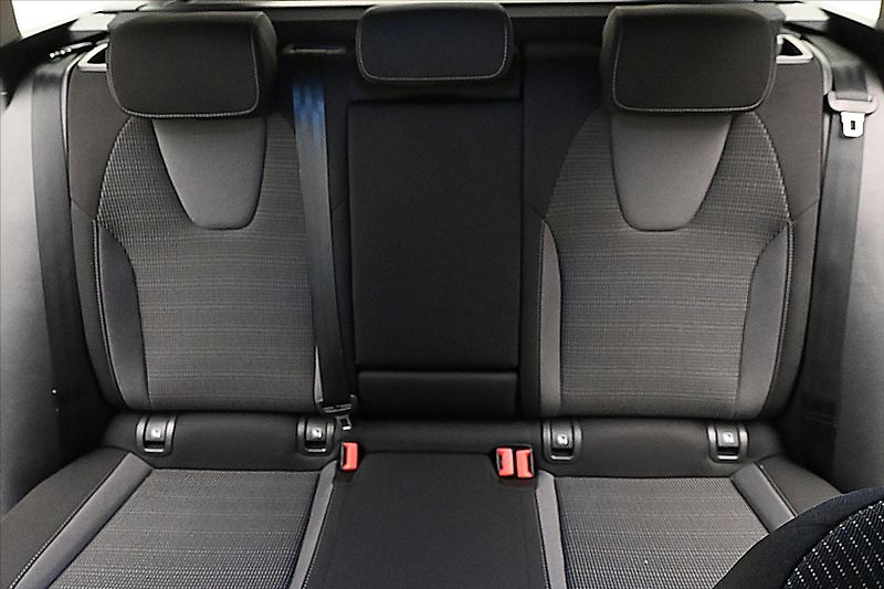 Škoda Octavia 2,0 TDI 110kW DSG Ambition 4x4 - fotka 27 z 30