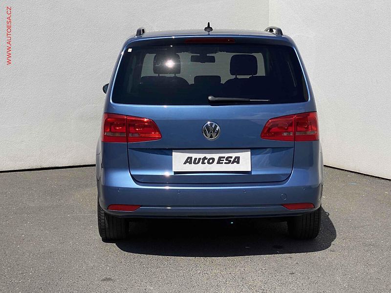 Volkswagen Touran (2013) 2.0 TDi, Comfortline, Webasto - fotka 5 z 19