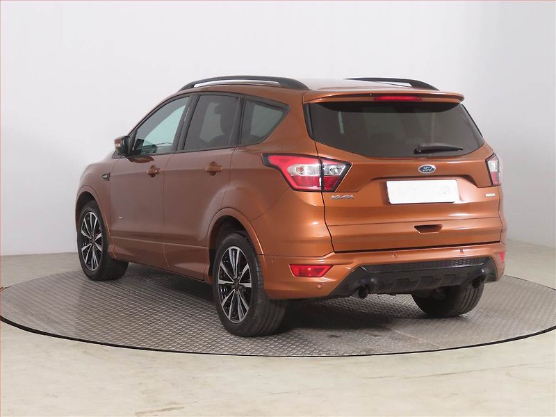 Ford Kuga (2018) ST-Line 1.5 EcoBoost, 4X4 - fotka 4 z 17