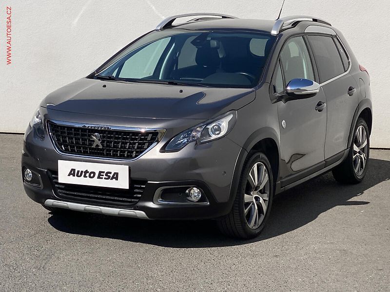 Peugeot 2008 (2017) 1.2PT, Crossway, navi, panor - fotka 3 z 17