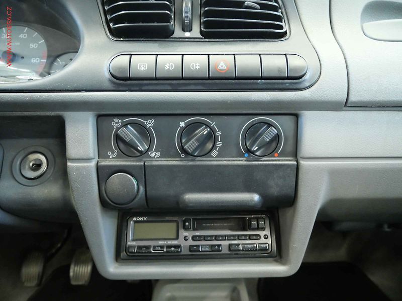 Škoda Felicia (2000) 1.3 i, 1.maj,ČR, servis.kniha - fotka 13 z 17
