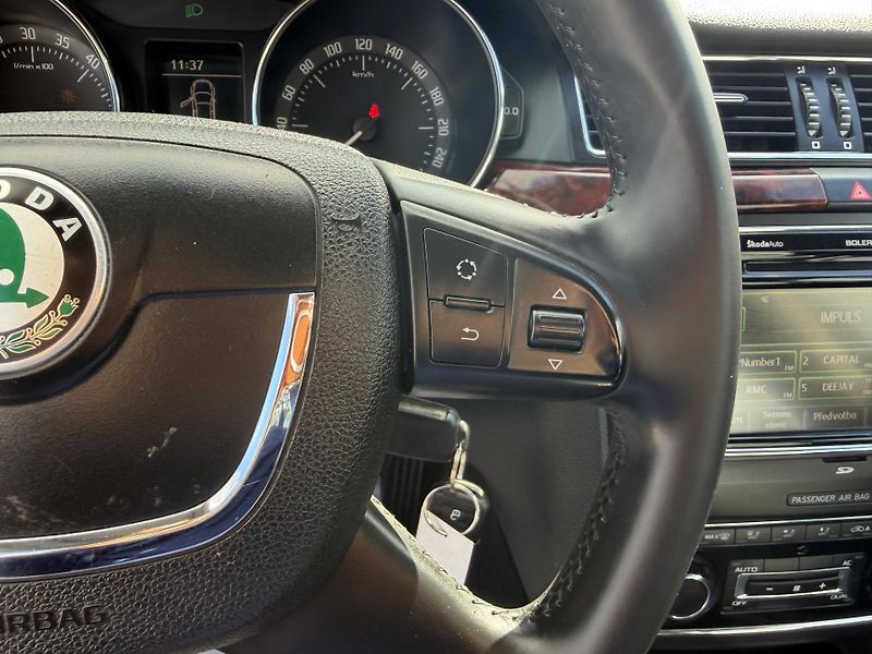 Škoda Superb 2.0TDi 170PS 6R 4x4 0% KOROZE! - fotka 150 z 157