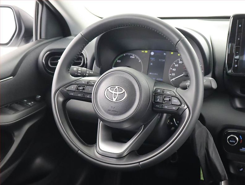 Toyota Yaris (2024) 1.5 Hybrid, Hybrid,Výhřev - fotka 18 z 21