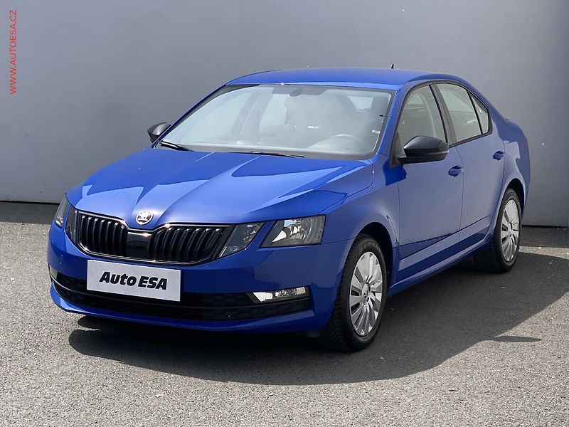 Škoda Octavia (2019) 1.5 TSi, ČR, Active, park. - fotka 3 z 17