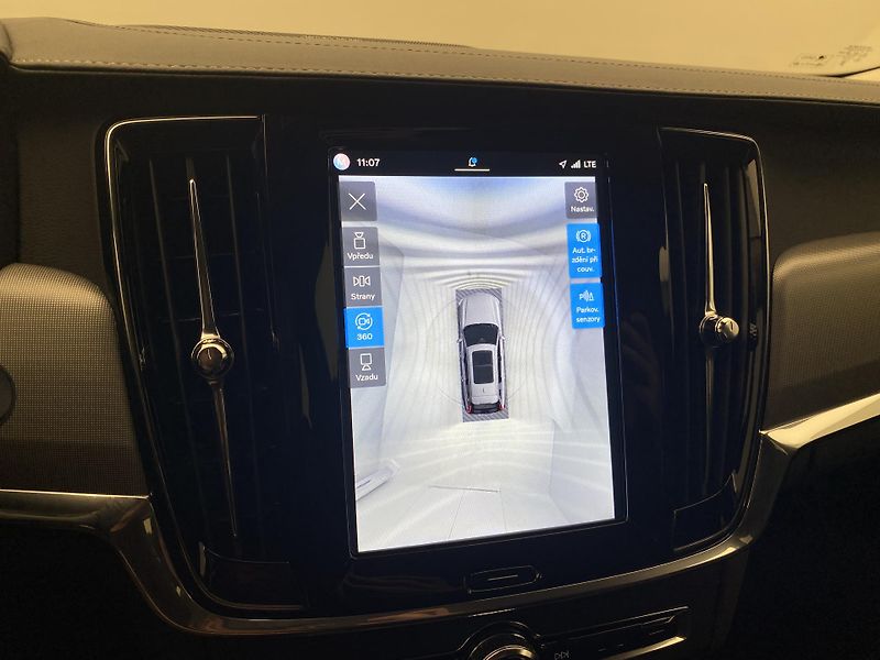 Volvo V90 T6 AWD RECHARGE BRIGHT PLUS - fotka 56 z 58