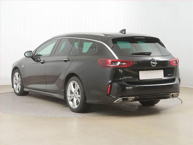 Opel Insignia (2018) 2.0 BiTurbo CDTI, 4X4 - fotka 4 z 18