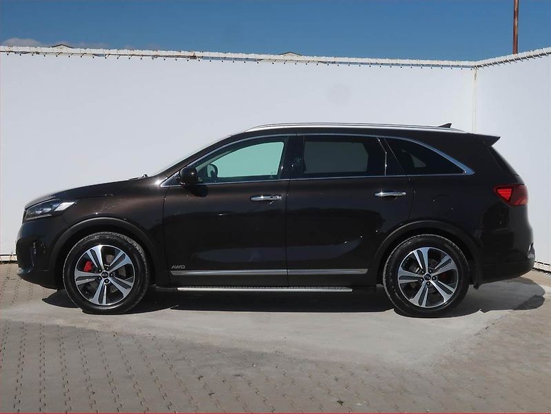 Kia Sorento (2018) GT Line 2.2 CRDi - fotka 3 z 20