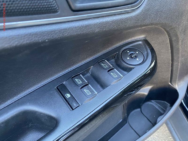Ford B-MAX (2017) 1.5 TDCi, Titanium, panor - fotka 13 z 16
