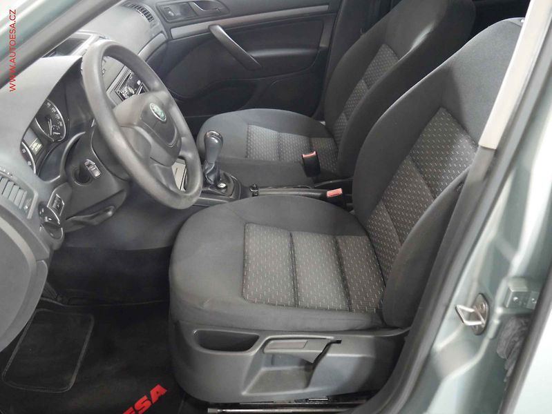 Škoda Octavia (2011) 1.2 TSi, 1.maj,ČR, AC, TZ - fotka 9 z 15