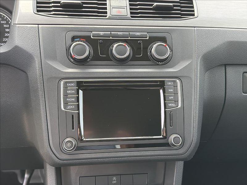 Volkswagen Caddy 1,4 TSI 96 kW DSG STYLE - fotka 19 z 26