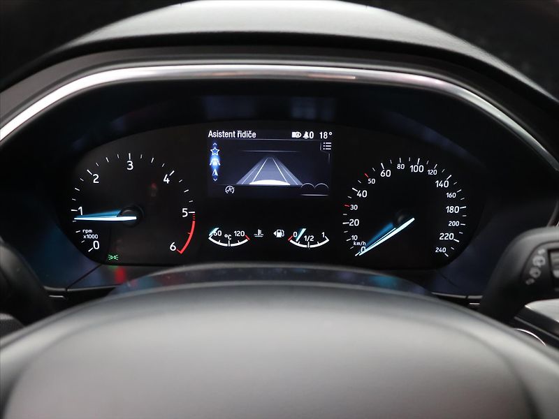 Ford Focus 2,0 TDCI 110kW Titanium LED - fotka 16 z 33
