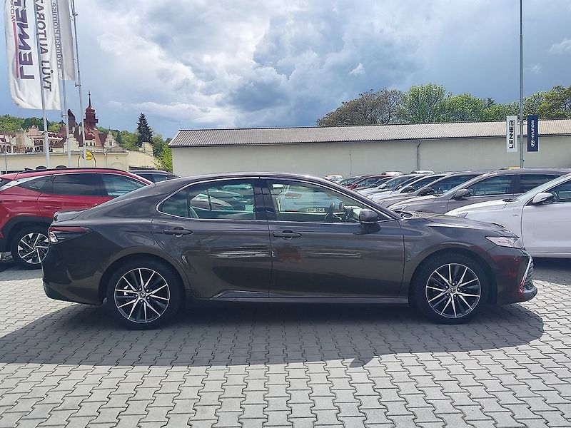 Toyota Camry 2.5 HEV/160kW Executive e-CVT - fotka 4 z 35