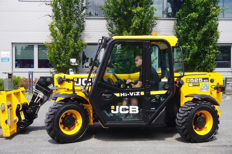 JCB (2022) 525-60T5 / 2022 / 860 MTH! - fotka 13 z 24