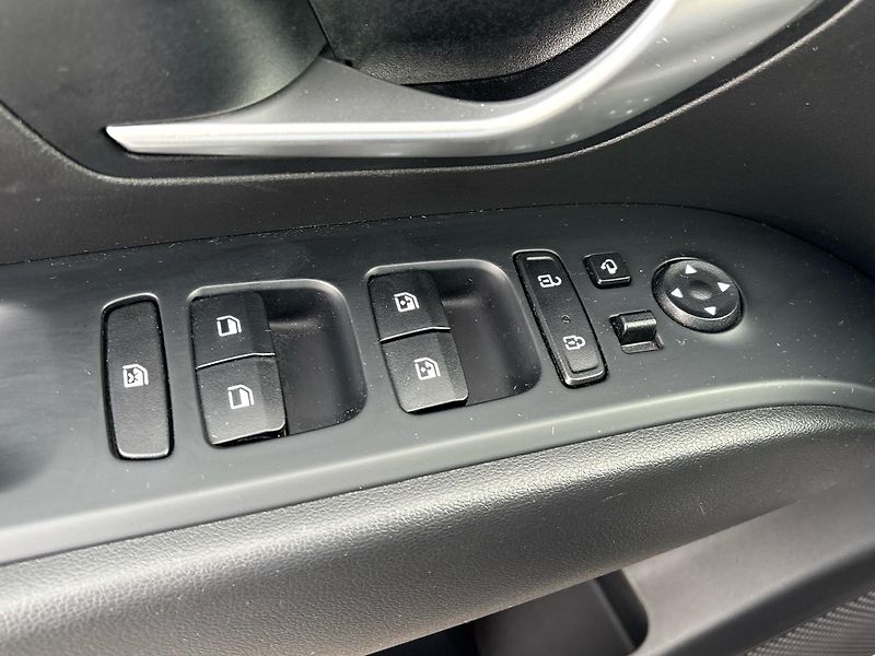 Hyundai Tucson (2024) 1.6 T-GDI 110kW Smart 4x2 - fotka 16 z 20