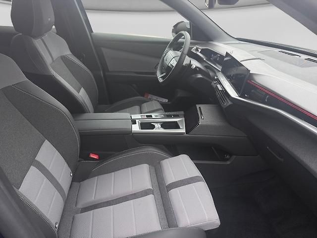 Opel Grandland (2025) GS Hybrid 1.2 TURBO eDCT6 145k - fotka 15 z 16