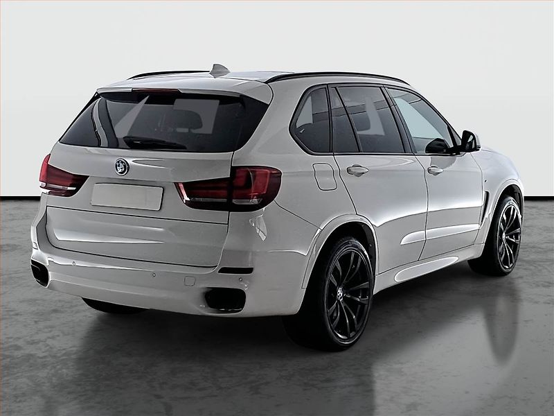 BMW X5 (2014) M Paket xDrive30d, 4X4 - fotka 5 z 19