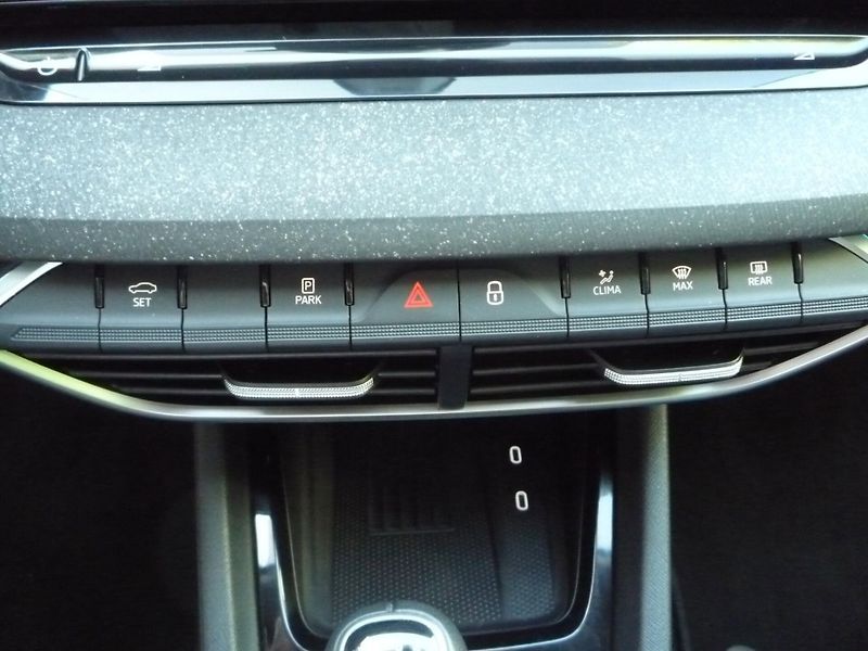 Škoda Octavia (2024) Combi 1,5TSi 110kW Top Selecti - fotka 14 z 20