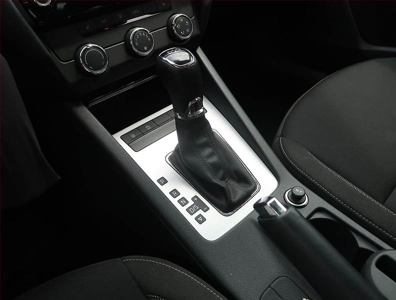 Škoda Octavia (2019) 1.6 TDI, Automat, Serv.kniha - fotka 13 z 16