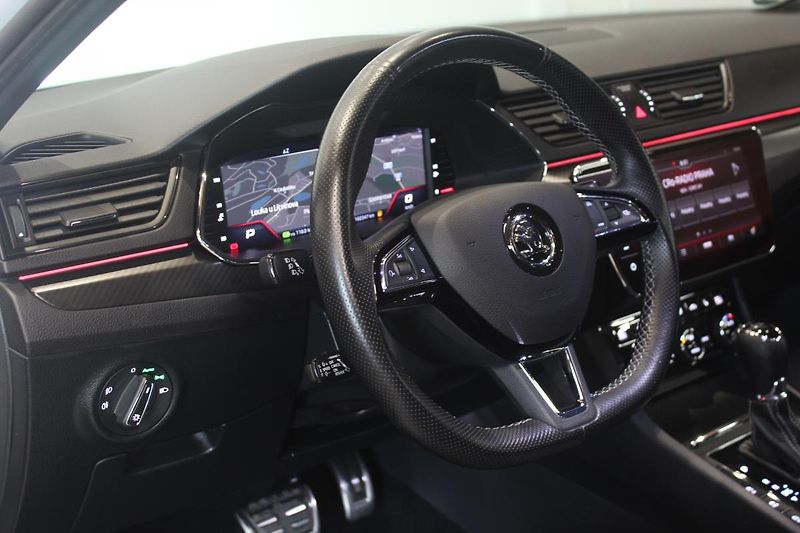 Škoda Superb (2020) 2.0TDI DSG SportLine Display - fotka 17 z 35