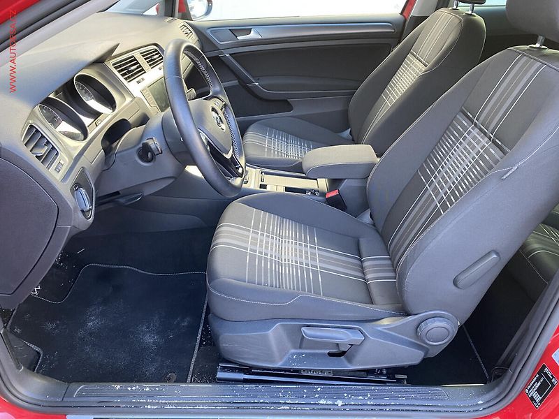 Volkswagen Golf (2015) 1.6 TDi, Lounge, bixen, navi - fotka 11 z 18