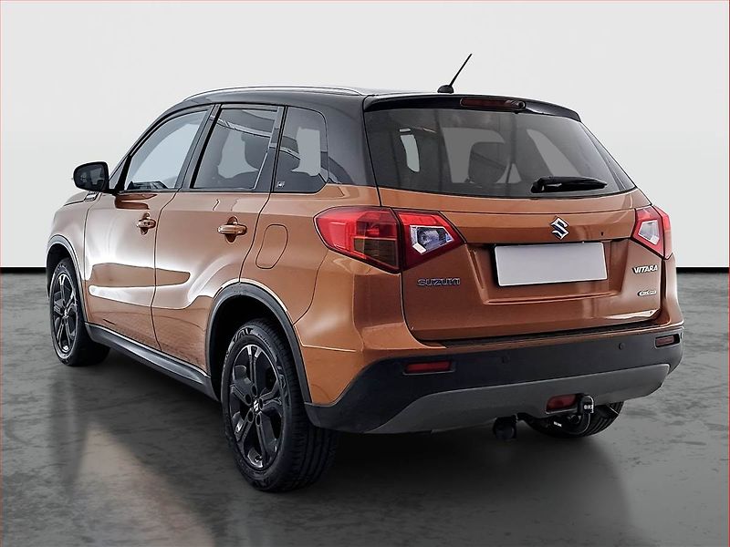 Suzuki Vitara (2017) Elegance 1.4 BoosterJet, 4X4 - fotka 4 z 20