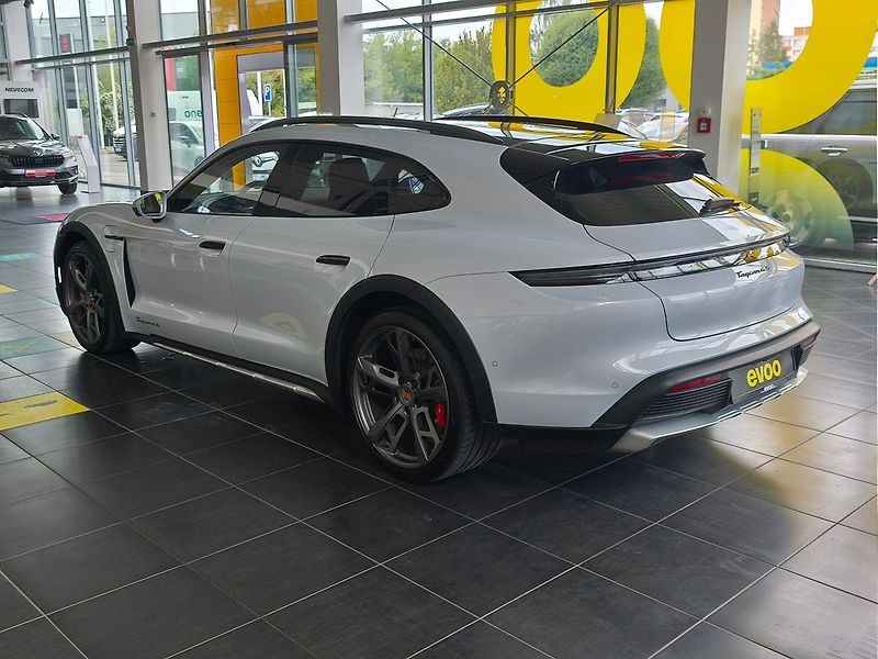 Porsche Taycan CT HD Matrix Pano - fotka 6 z 18