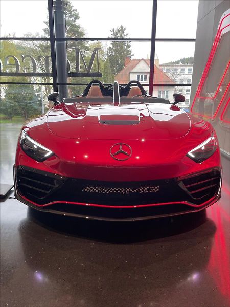 Mercedes-Benz SL (2026) 4.0 Mercedes-AMG PureSpeed - fotka 4 z 29