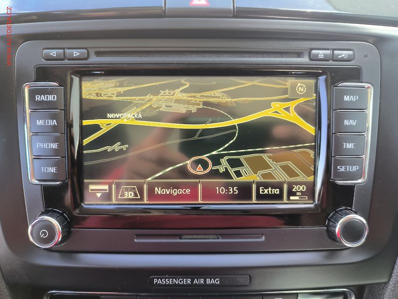 Škoda Superb (2014) 2.0 TDi, Elegance, TZ - fotka 13 z 19