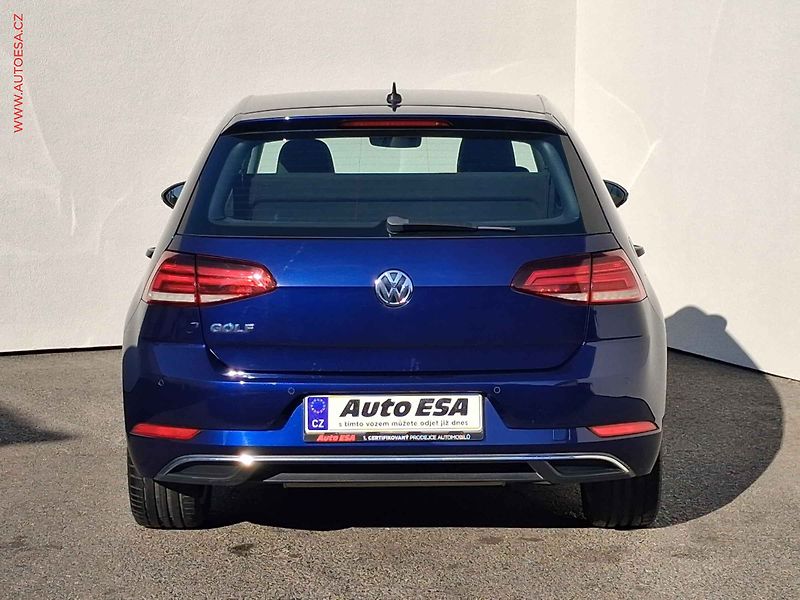 Volkswagen Golf (2019) 1.5TSi, 2.maj,ČR, LED, kamera - fotka 5 z 17
