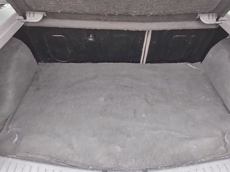 Ford Focus (2006) 1,6 i 74 Kw Automat - fotka 27 z 31