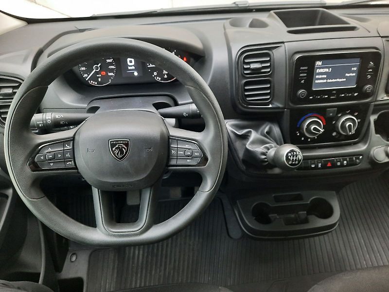 Peugeot Boxer (2025) FG 3000 L2H2 BHDi 140k MAN6 - fotka 9 z 9