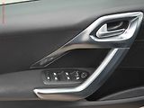 Peugeot 2008 (2019) 1.2 PT, Výhř.sed. - náhled 14