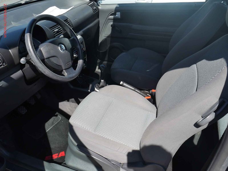Volkswagen Fox (2008) 1.2i, Klima - fotka 9 z 13