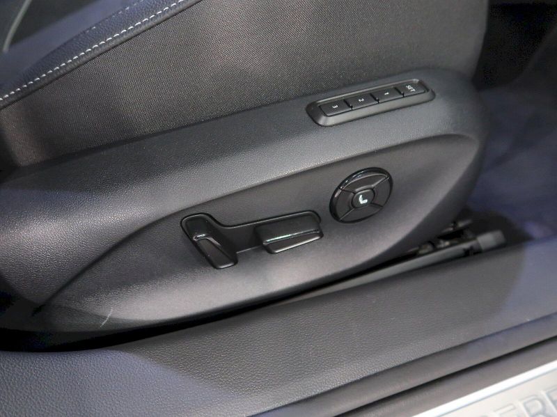 Škoda Superb (2025) SPORTLINE 2.0TSI 195KW DSG WEB - fotka 15 z 46