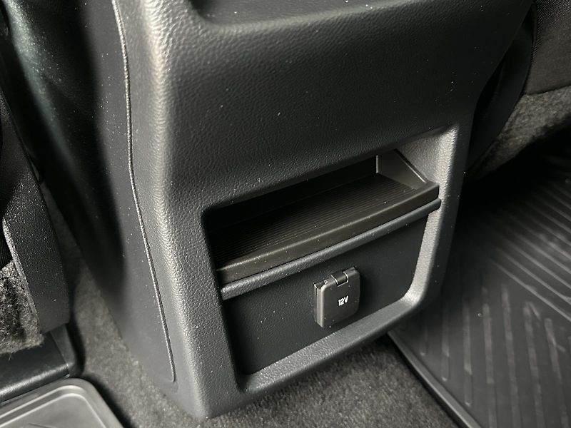 Ford S-MAX 2.0TDCi 150PS AUTOMAT NAVI VÝH - fotka 37 z 46