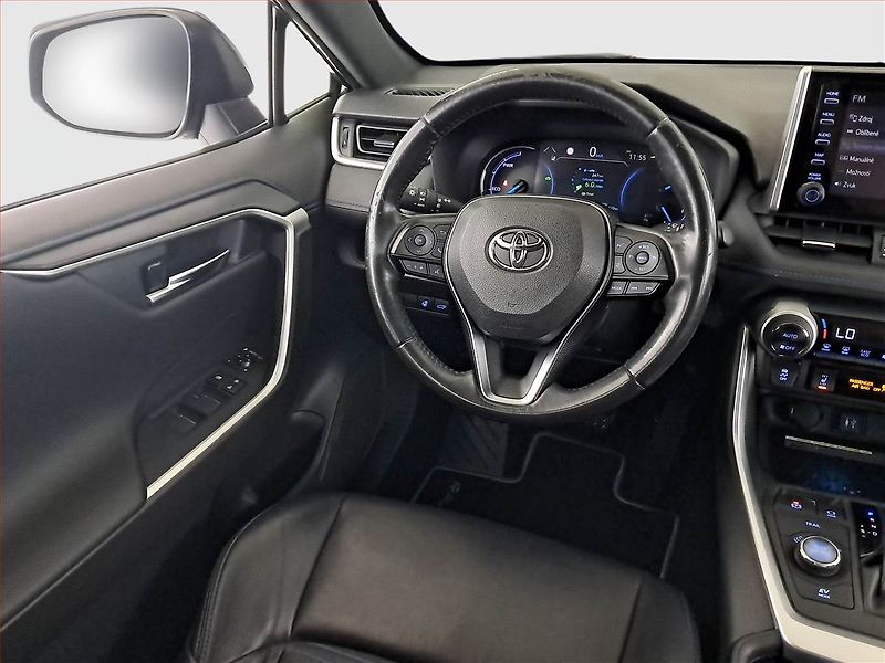 Toyota RAV4 (2019) 2.5 Hybrid - fotka 7 z 20