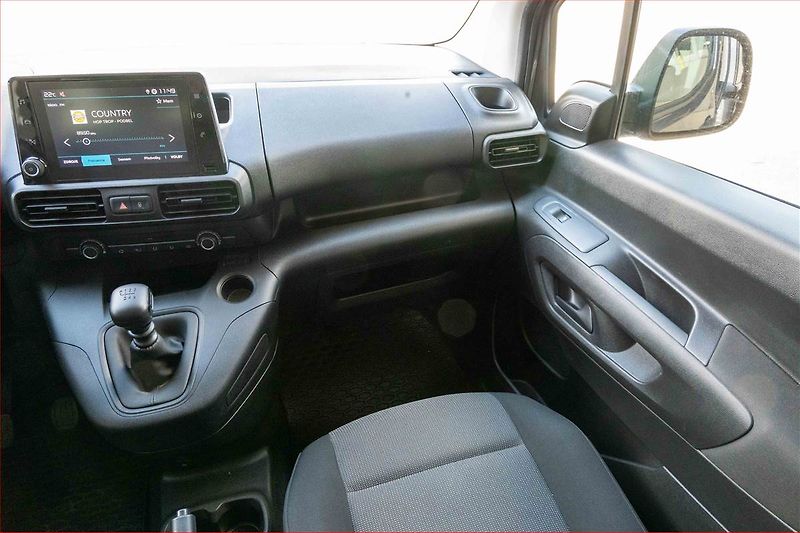 Citroën Berlingo (2022) Maxi Live Pack 1.2 PureTech - fotka 8 z 19