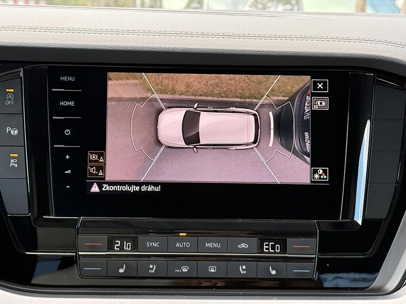 Volkswagen Touareg V6 4M 3,0 TDi 210 kW Elegance - fotka 16 z 25