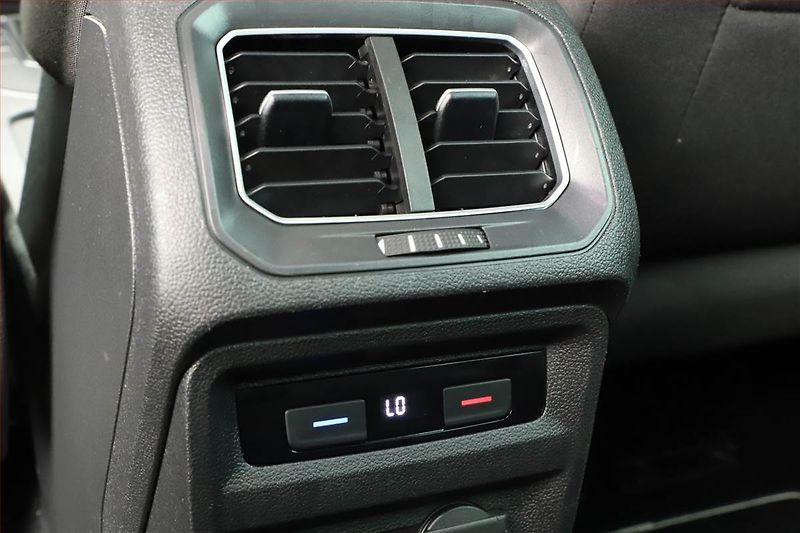 Volkswagen Tiguan (2017) 1.4 TSI, Tempomat - fotka 10 z 18