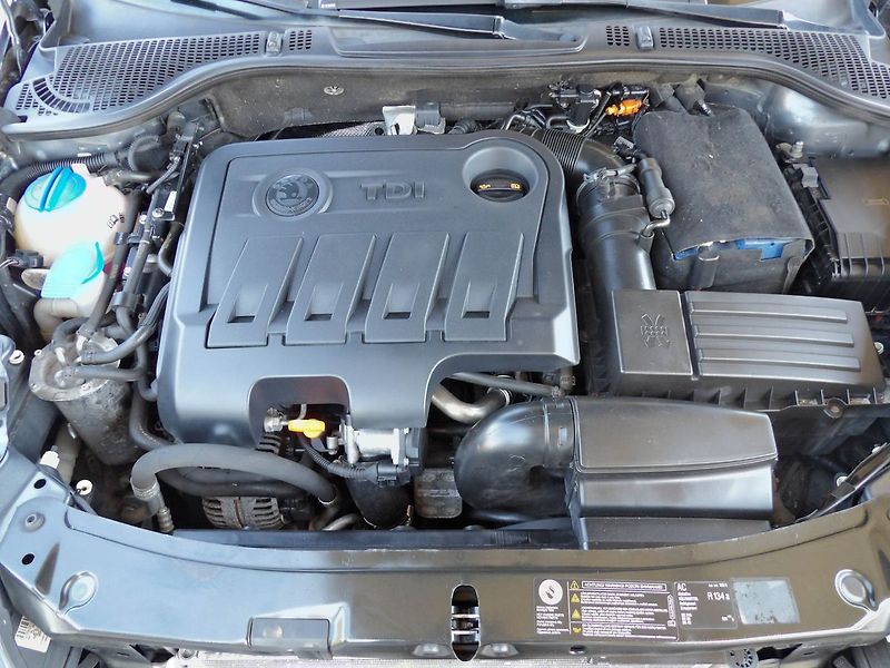 Škoda Octavia 2.0TDI Family Tažné Serviska - fotka 21 z 29
