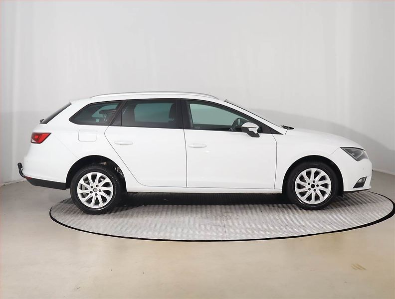 Seat Leon (2016) 1.6 TDI, Automat, Serv.kniha - fotka 6 z 18