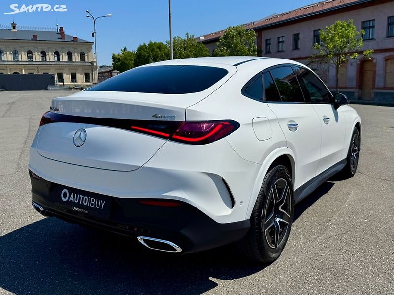 Mercedes-Benz GLC 220d 4MATIC AMG - fotka 8 z 48