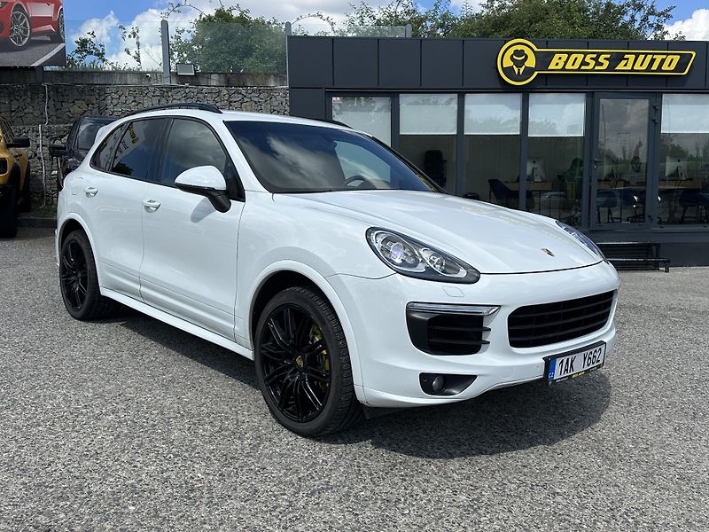 Porsche Cayenne (2015) Porsche Cayenne 2015 - fotka 1 z 19