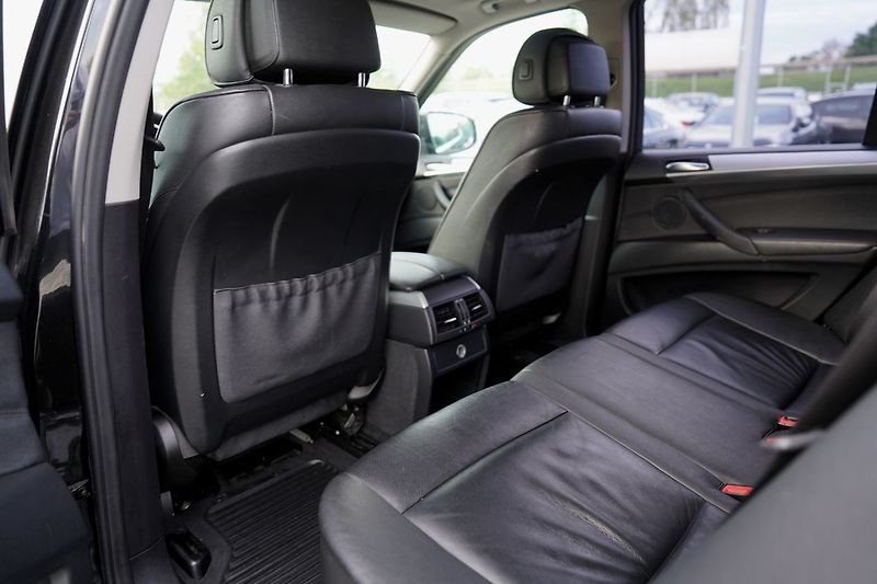 BMW X5 3.0d xDrive/Al/kůže/235 PS/AT - fotka 30 z 34