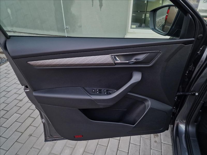Škoda Karoq 2.0 TDI 110kW 4x4 DSG Style - fotka 36 z 50