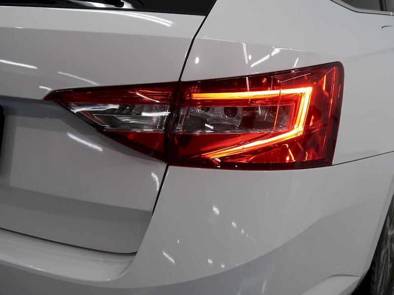 Škoda Superb (2023) STYLE 2.0TSI 140KW DSG - fotka 11 z 41