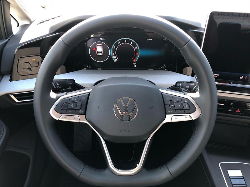 Volkswagen Golf People 1,5 eTSI 85 kW 7DSG mHE - fotka 17 z 28