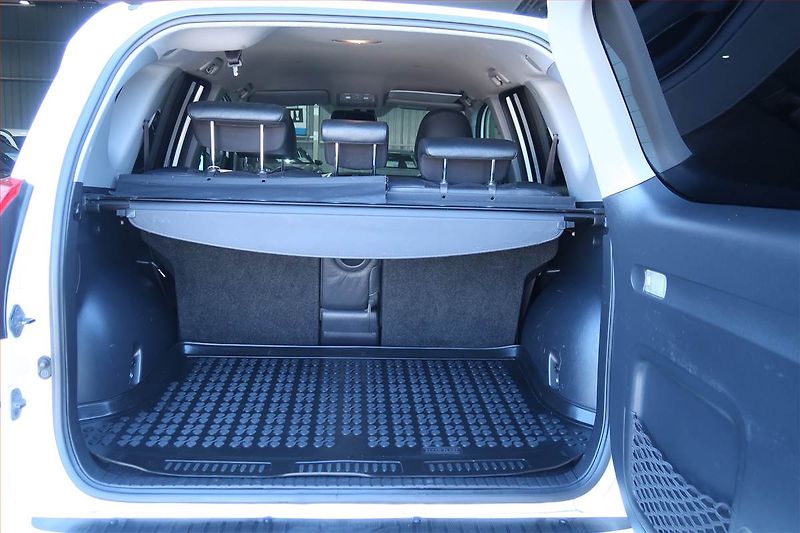 Toyota RAV4 (2011) 2.0 VVT-i, 4X4, Serv.kniha - fotka 12 z 12