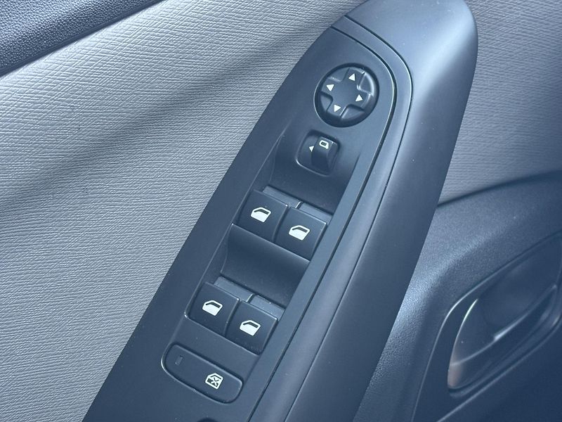 Citroën C4 Picasso (2018) 1.2 SpaceTourer PureTech tažné - fotka 24 z 44