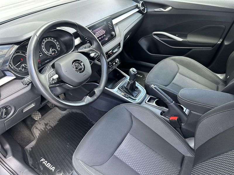 Škoda Fabia (2023) 1.0 TSI Style+ - fotka 8 z 26